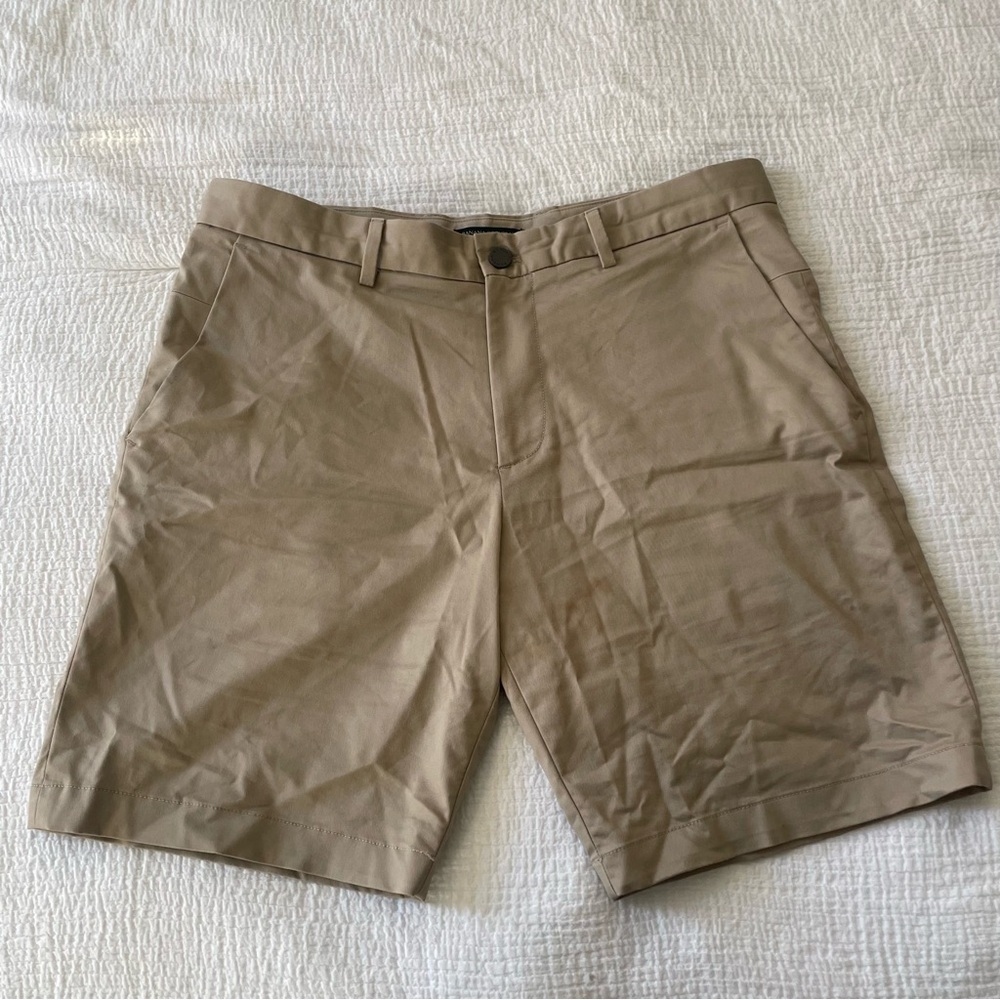 Banana Republic Aiden Short (33 Waist)